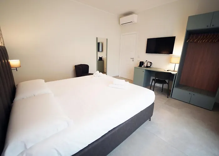 Annunziatella & 4* Matera